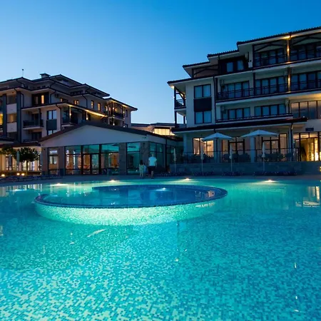Nevis & Aqua Park Üdülőközpont 4*